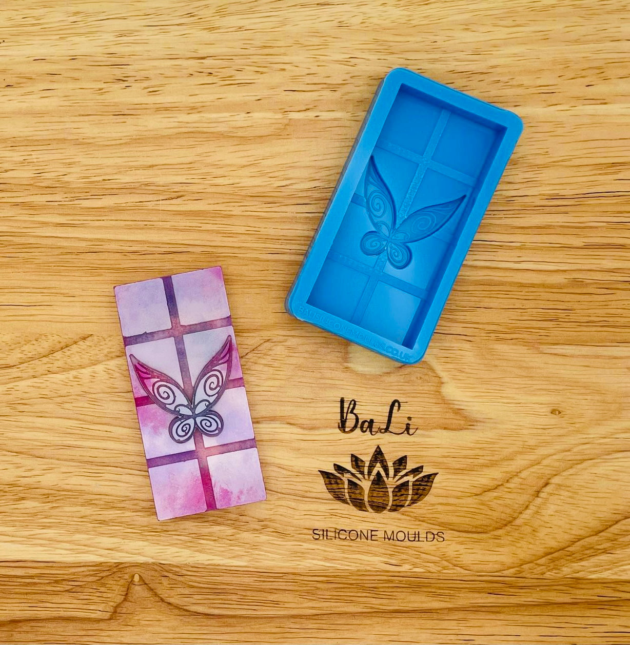 Magical Wings Mini Bar