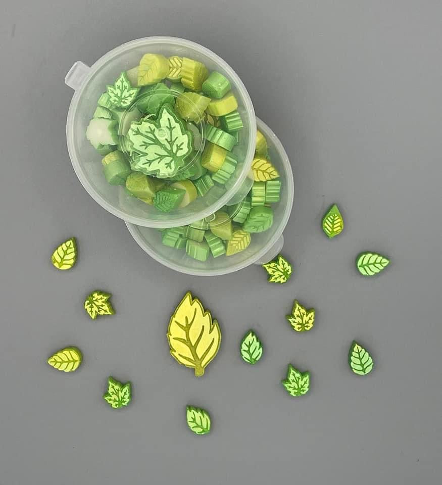 Spring/Autumn Leaves Scoop