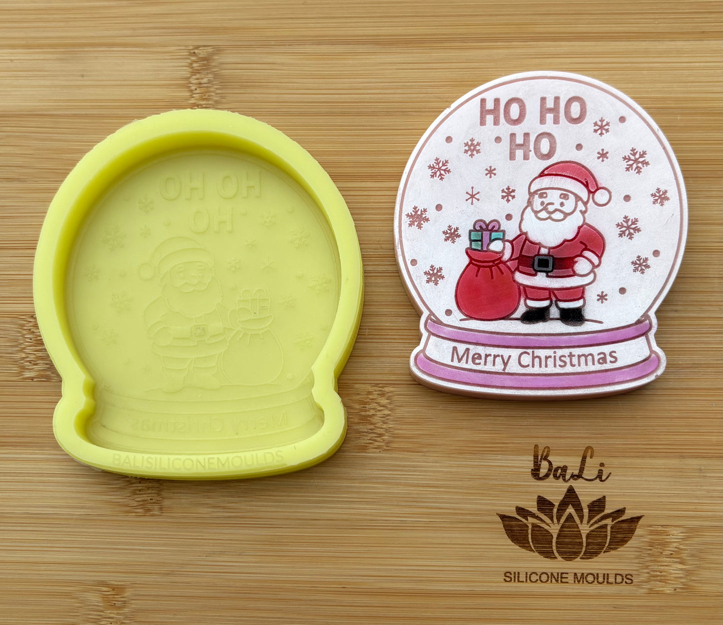 Merry Christmas Santa Snowglobe