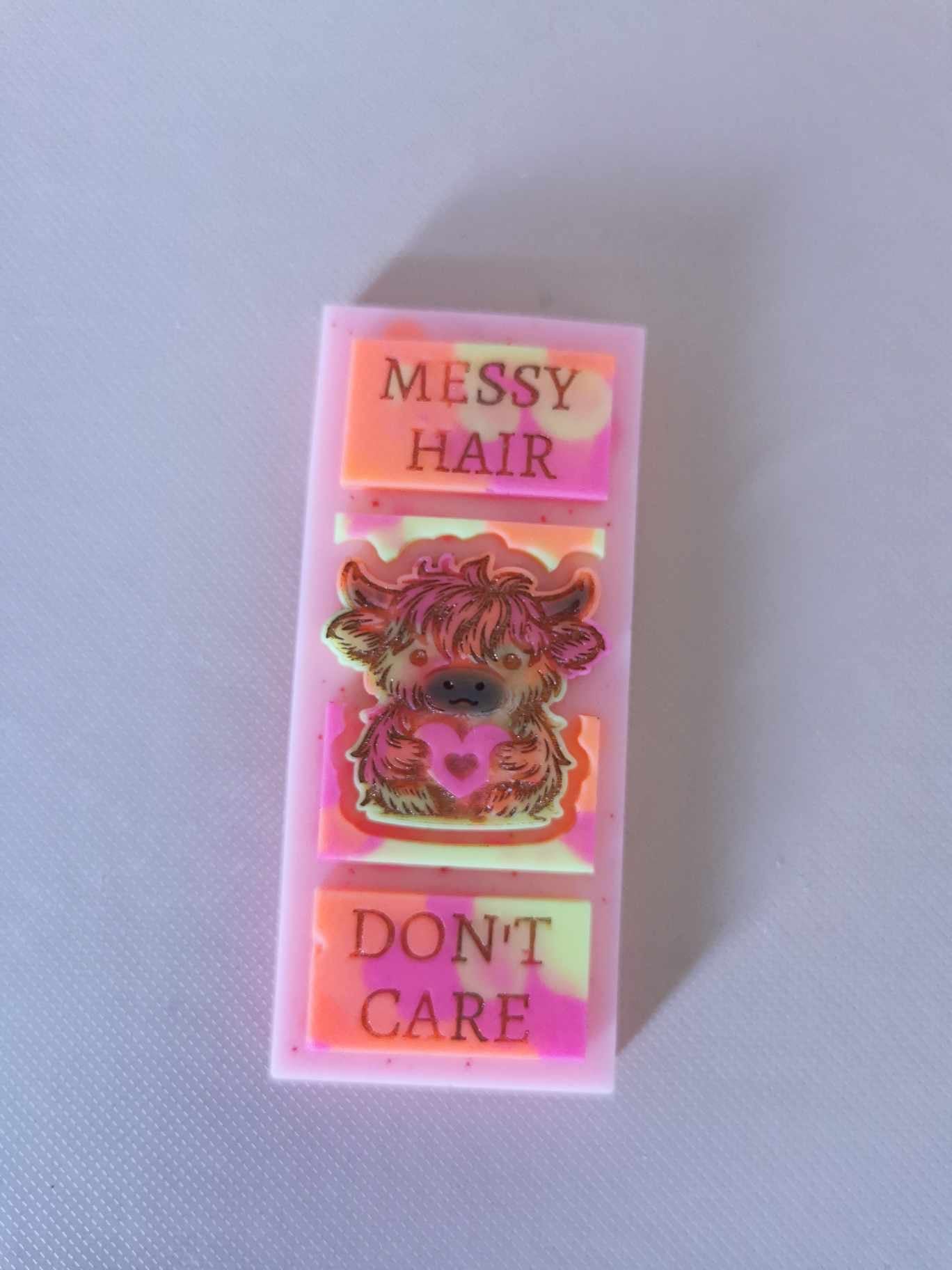 Messy hair don’t care coo snap bar