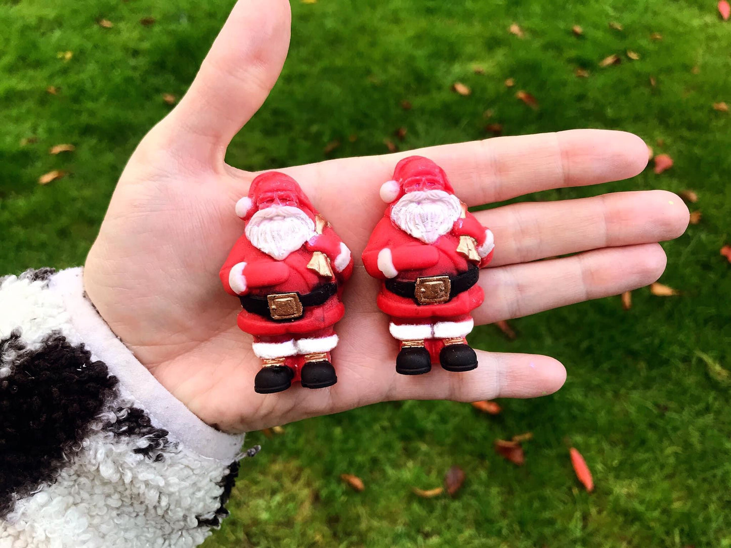 3D Large Santa shapes duo