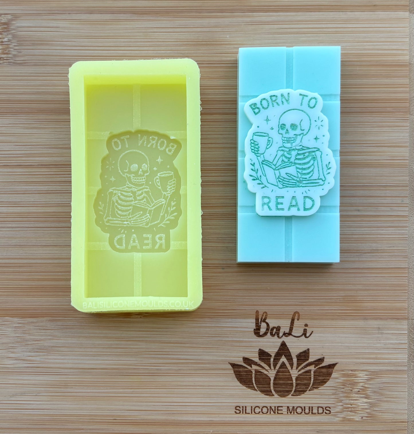 Born To Read Mini Bar