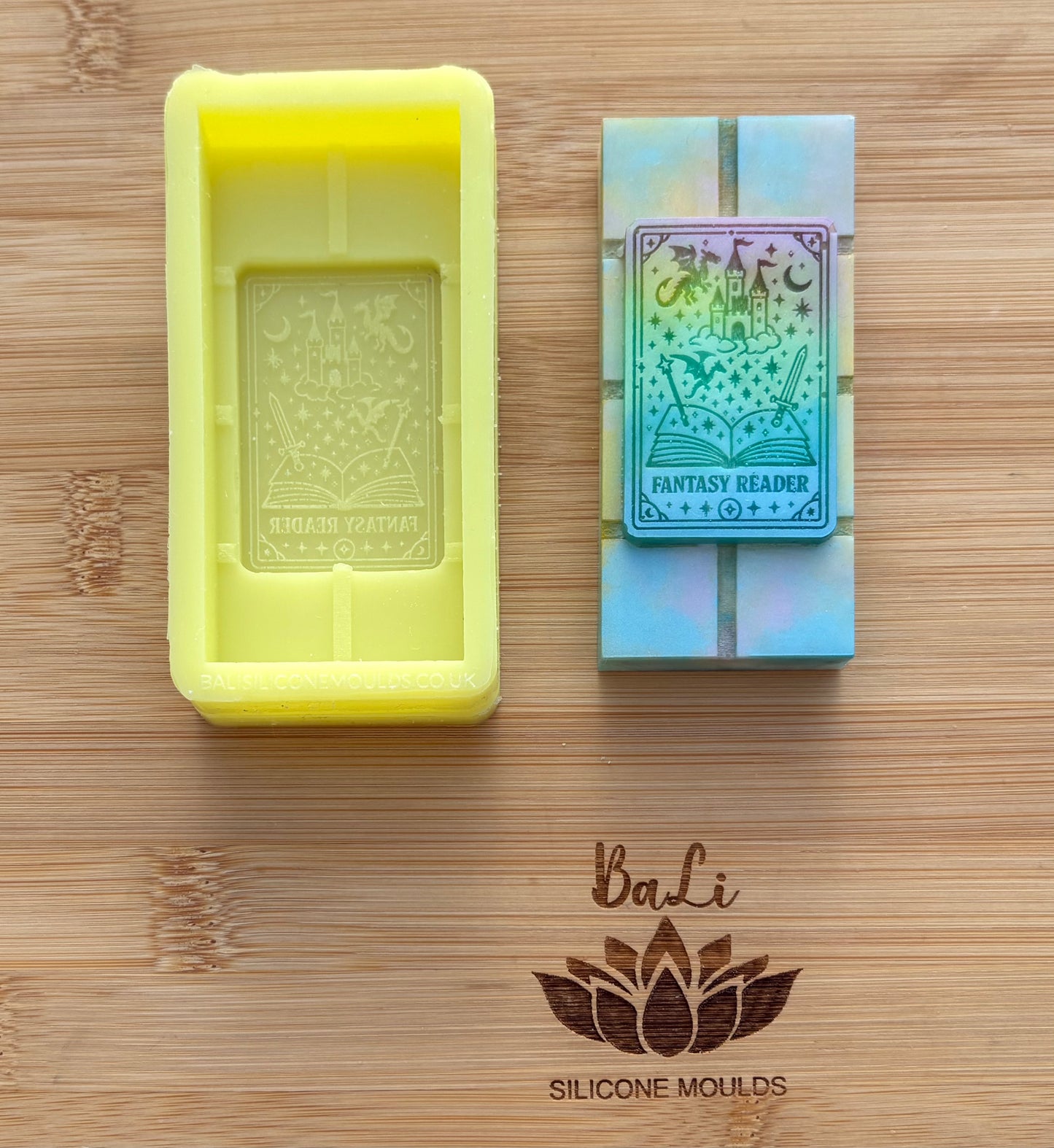 Fantasy Reader Mini Bar