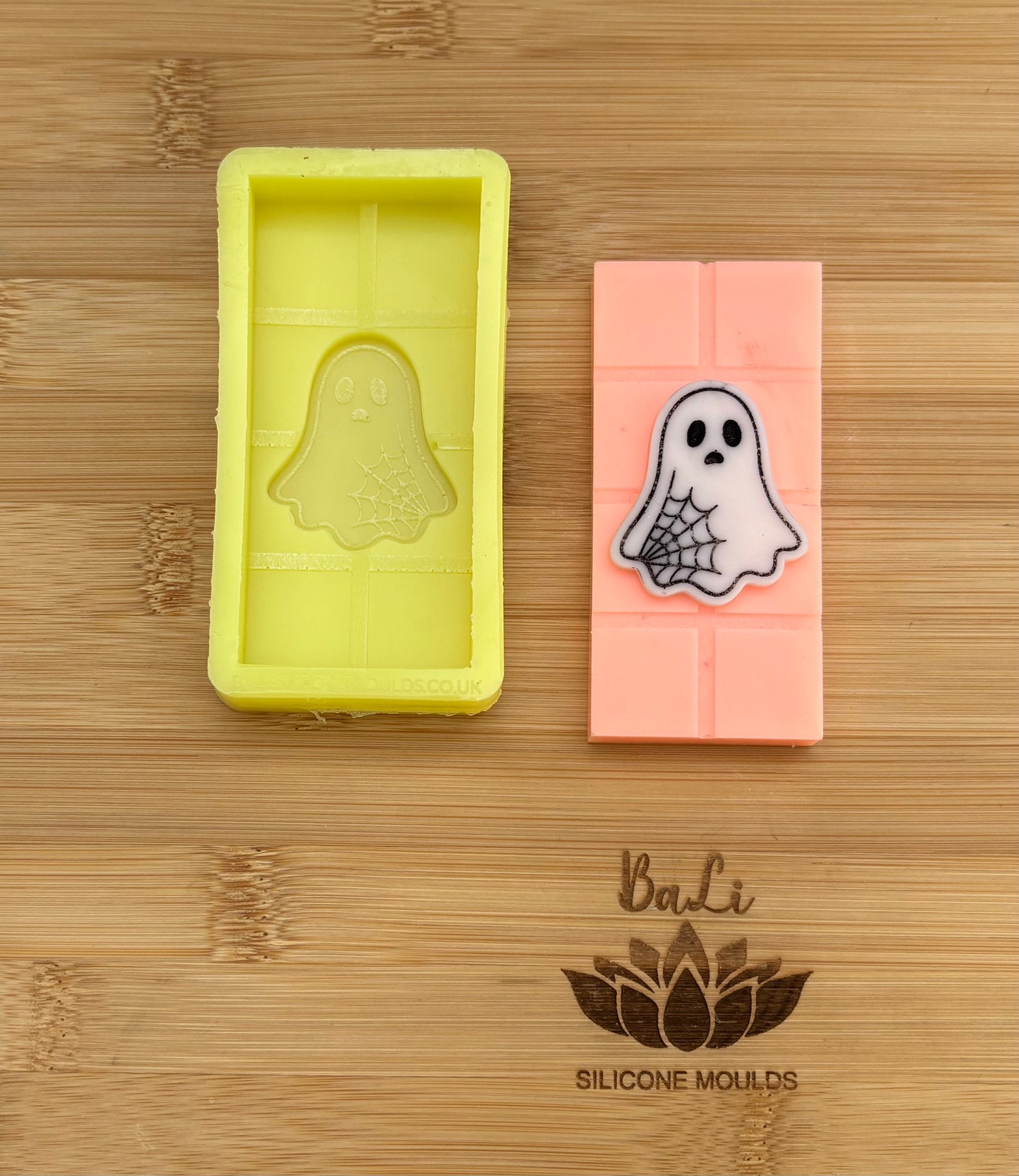 Little Ghost Mini Bar