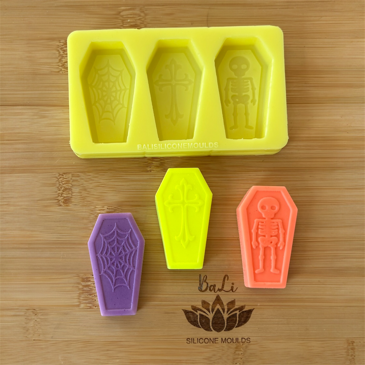 3D Spooky Coffin Trio