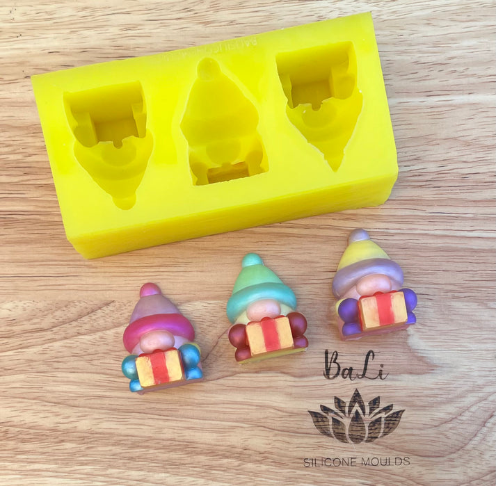 3D Large Gnomio With Gift Trio Bali Silicone Moulds